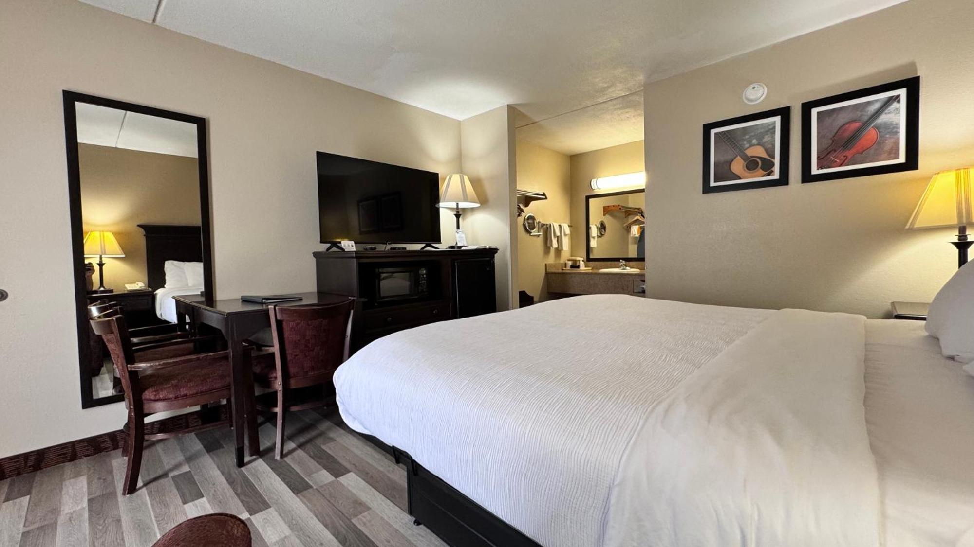 בראנסון Quality Inn West מראה חיצוני תמונה