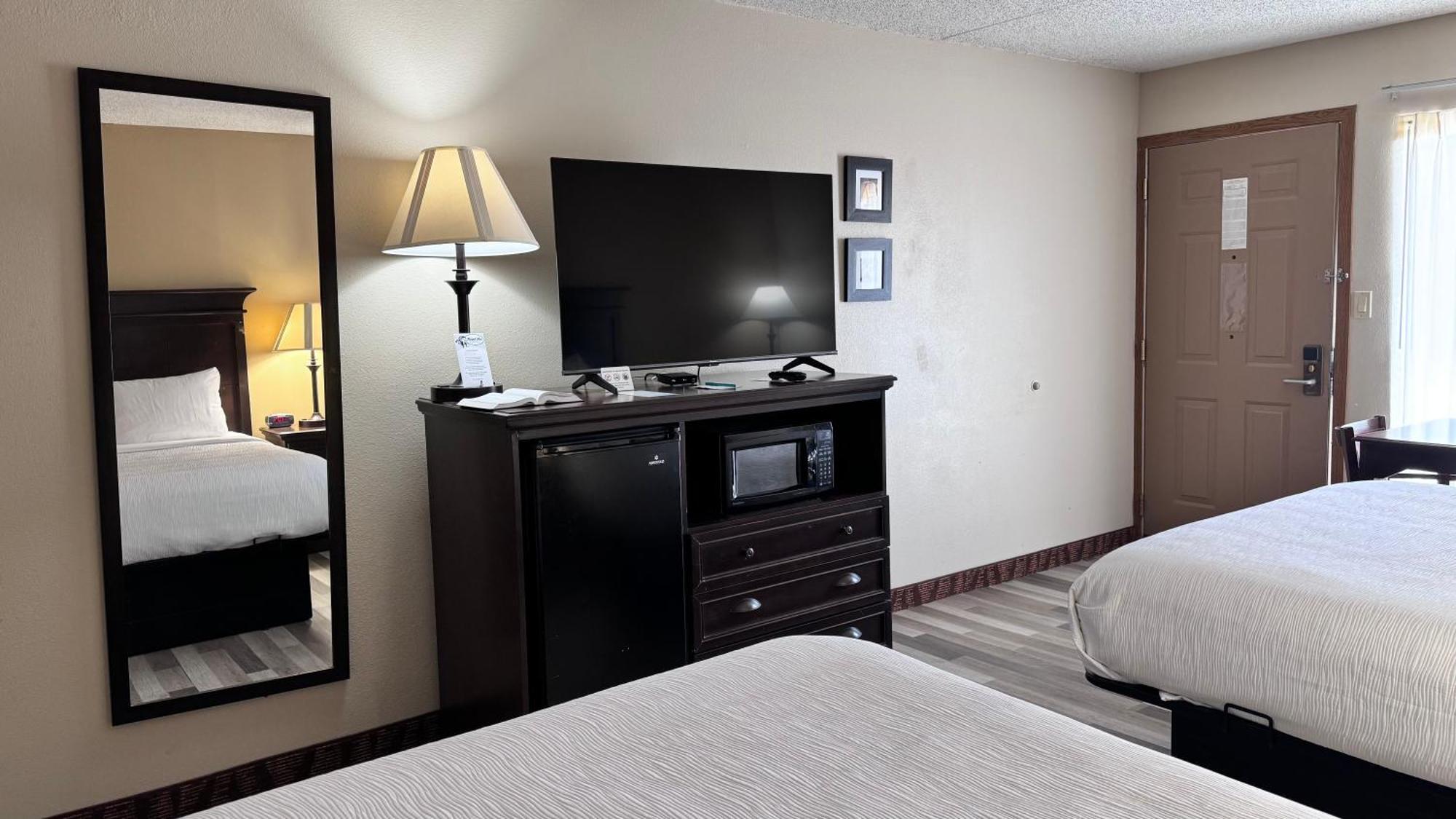 בראנסון Quality Inn West מראה חיצוני תמונה