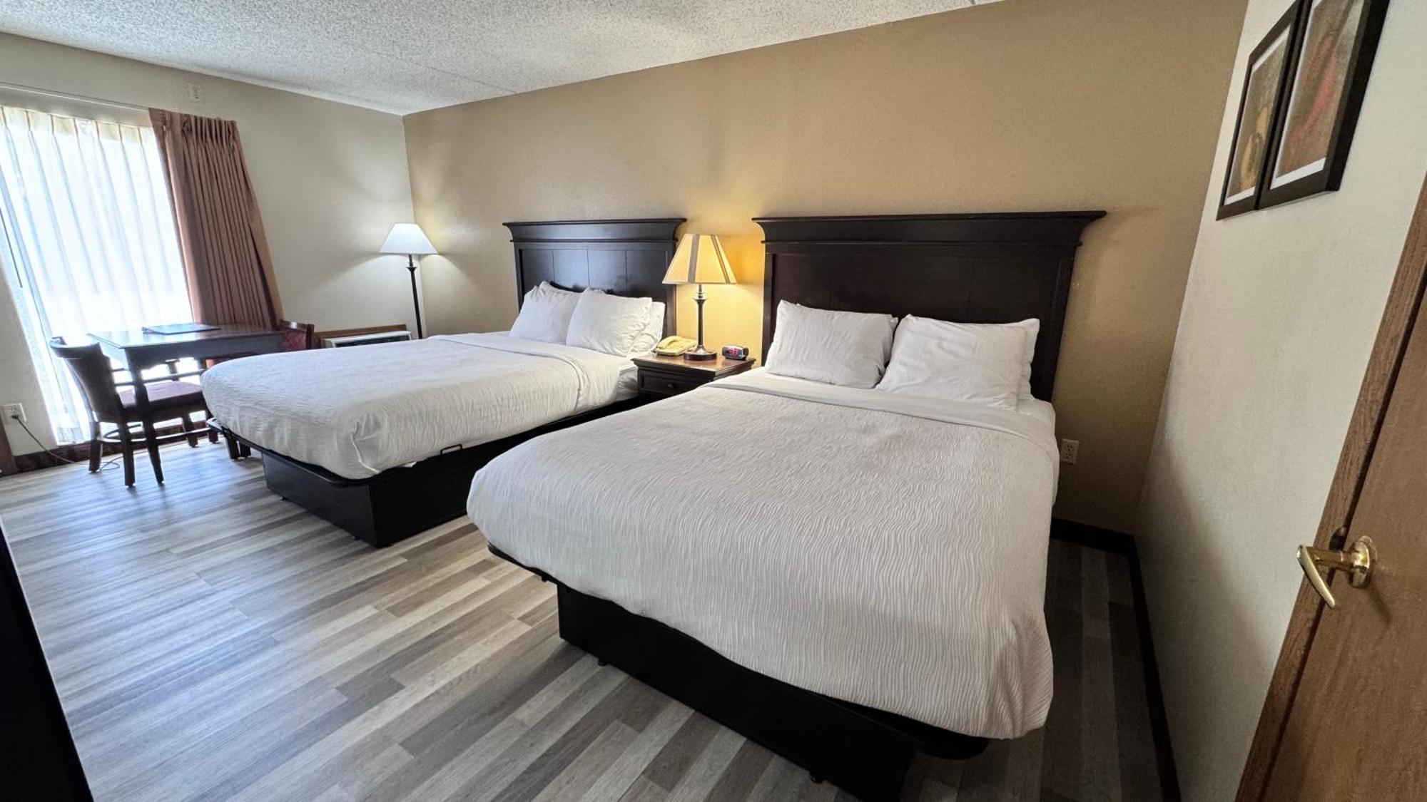 בראנסון Quality Inn West מראה חיצוני תמונה