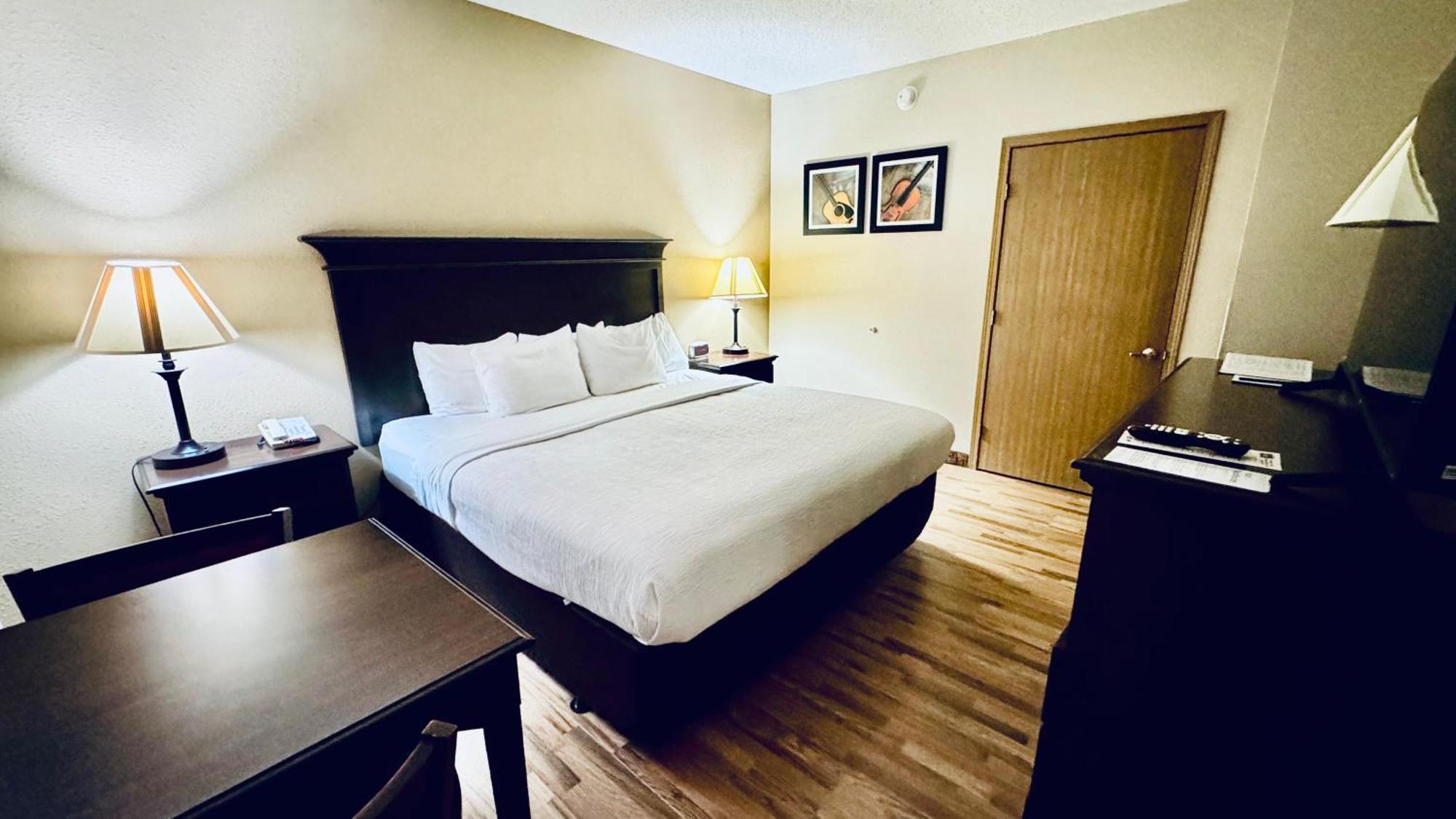 בראנסון Quality Inn West מראה חיצוני תמונה