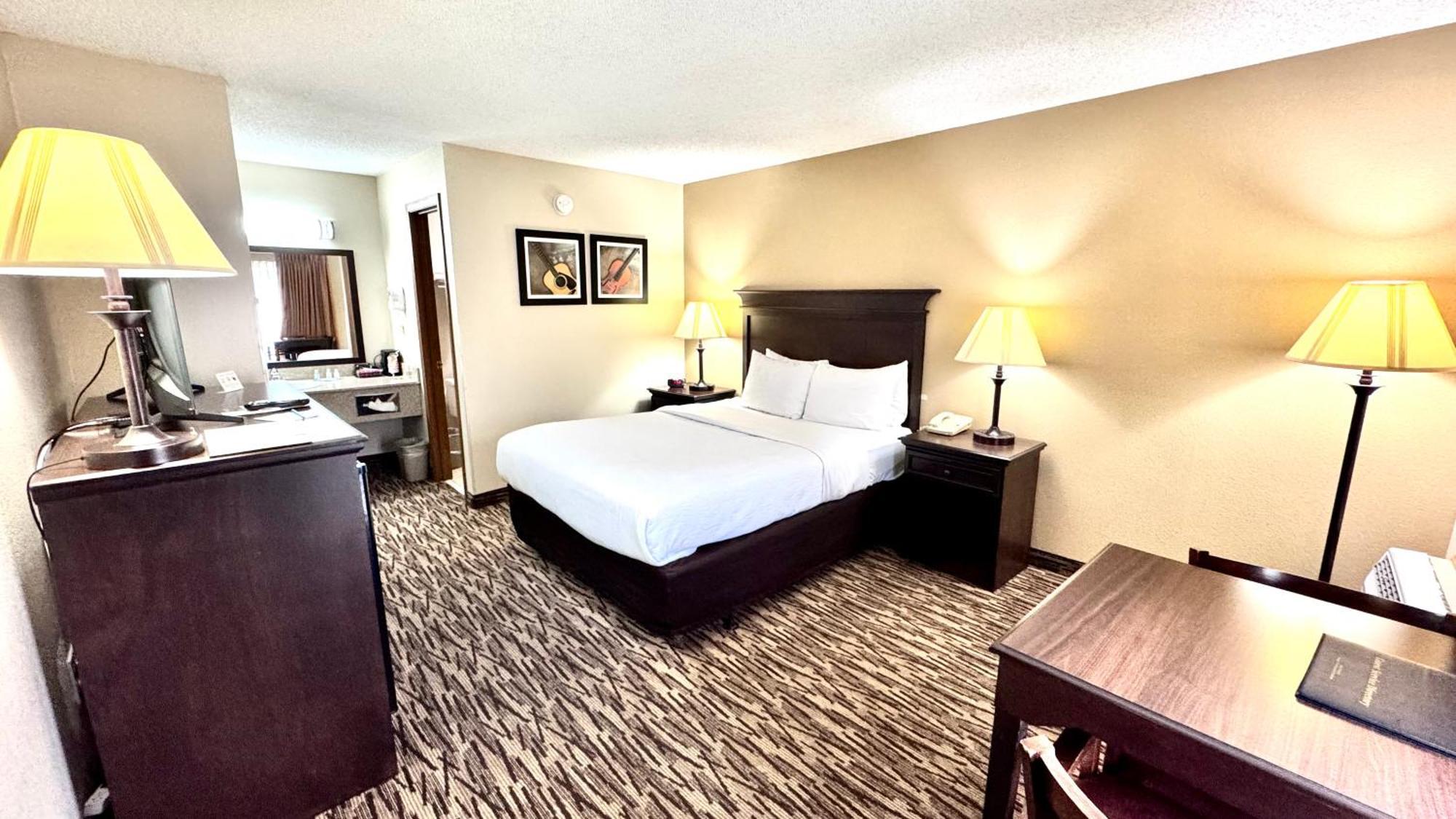 בראנסון Quality Inn West מראה חיצוני תמונה