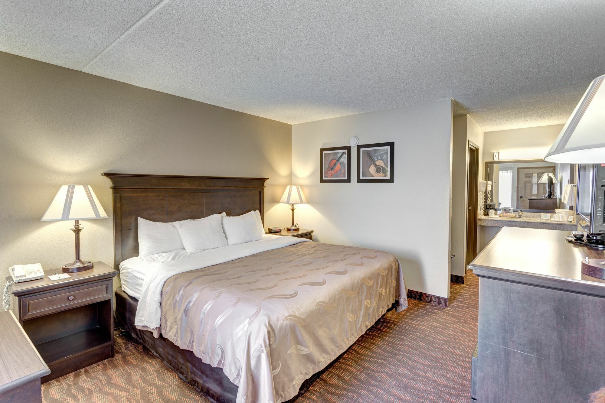 בראנסון Quality Inn West מראה חיצוני תמונה
